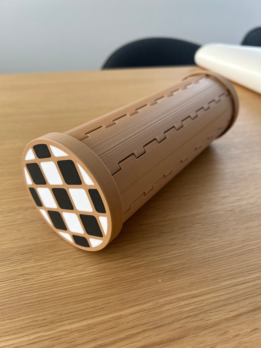 Échiquier de Voyage Aimanté Premium – Compact, Éco-Responsable & Élégant