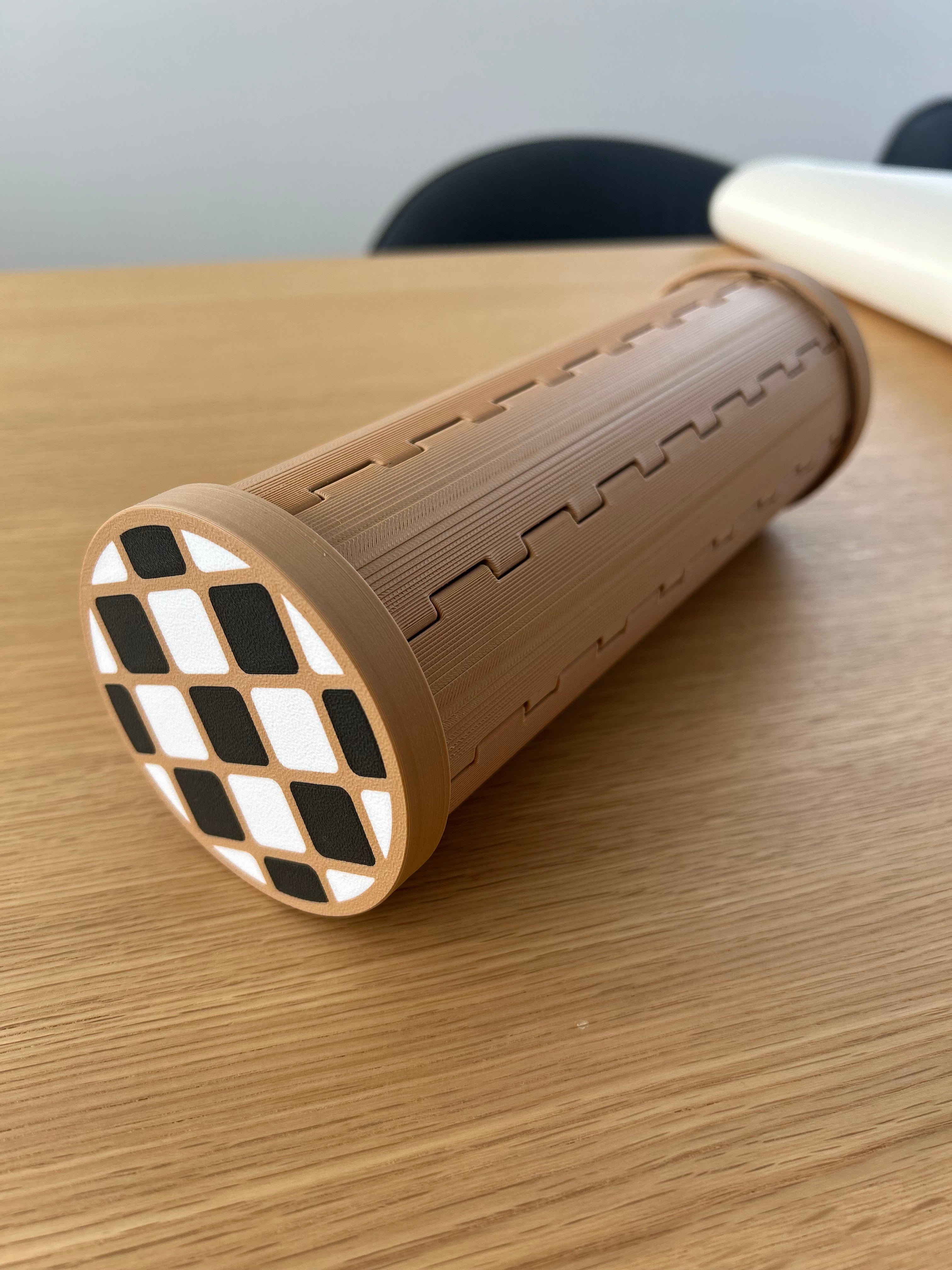 Échiquier de Voyage Aimanté Premium – Compact, Éco-Responsable & Élégant